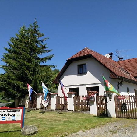 Camping & Guest House Pliskovice Mirovice ภายนอก รูปภาพ