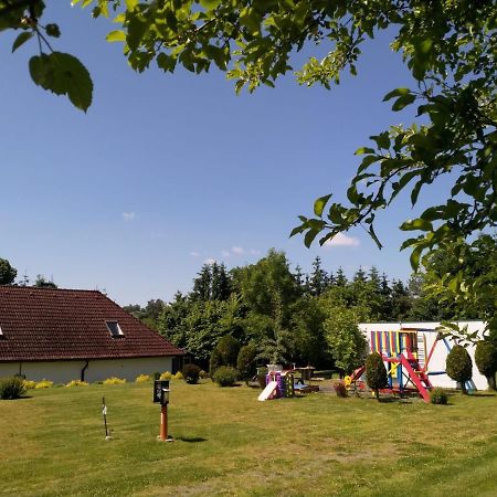 Camping & Guest House Pliskovice Mirovice ภายนอก รูปภาพ