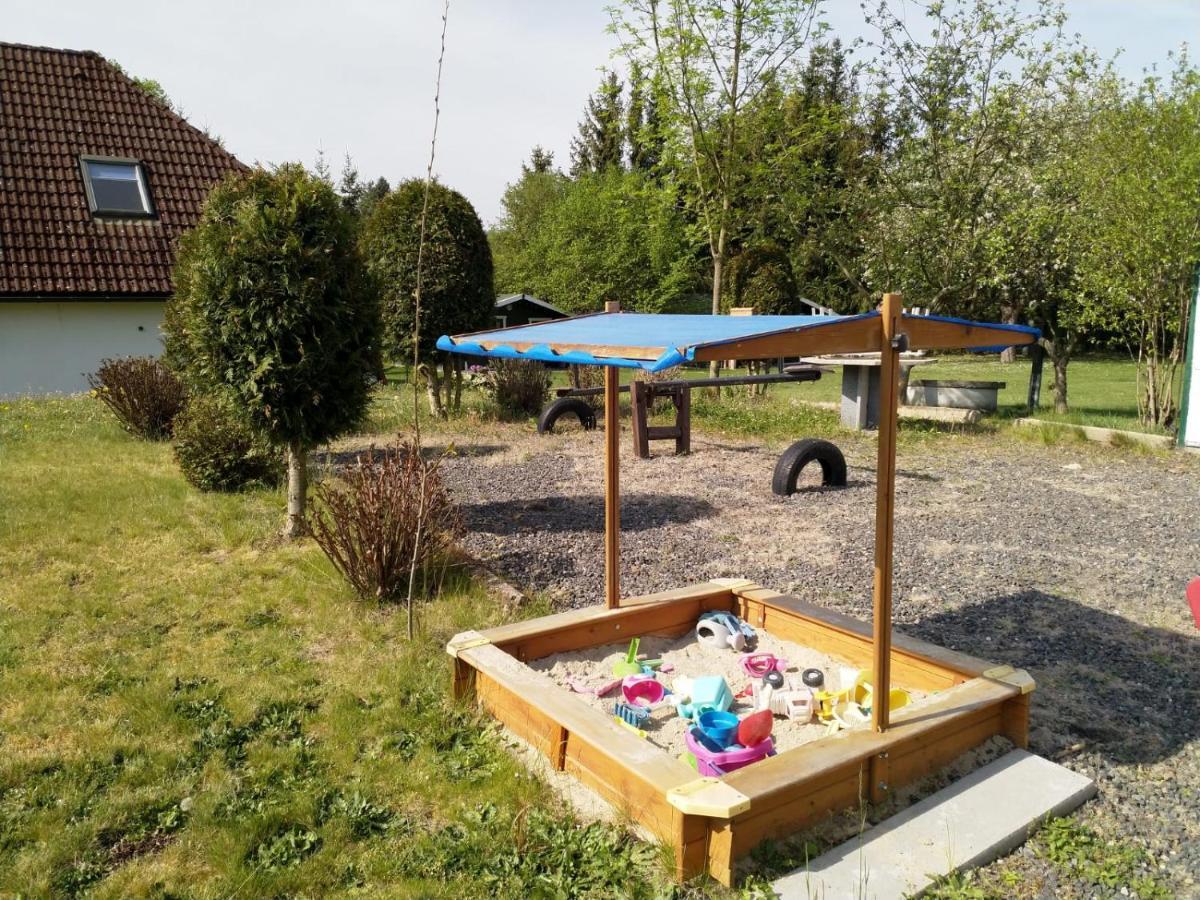 Camping & Guest House Pliskovice Mirovice ภายนอก รูปภาพ