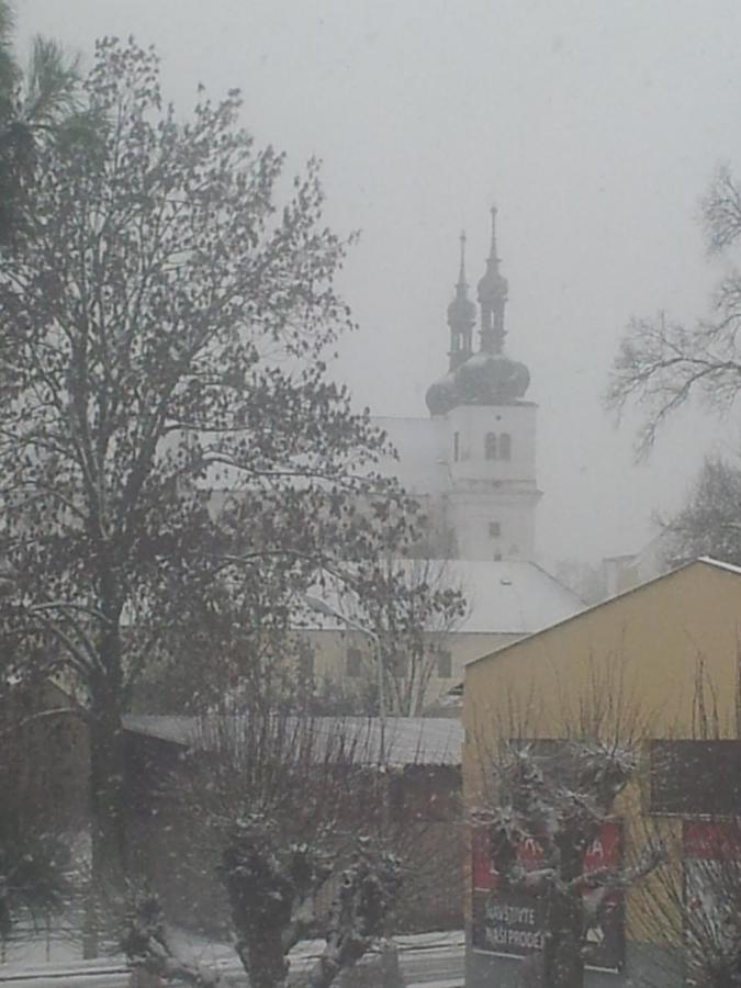 Camping & Guest House Pliskovice Mirovice ภายนอก รูปภาพ
