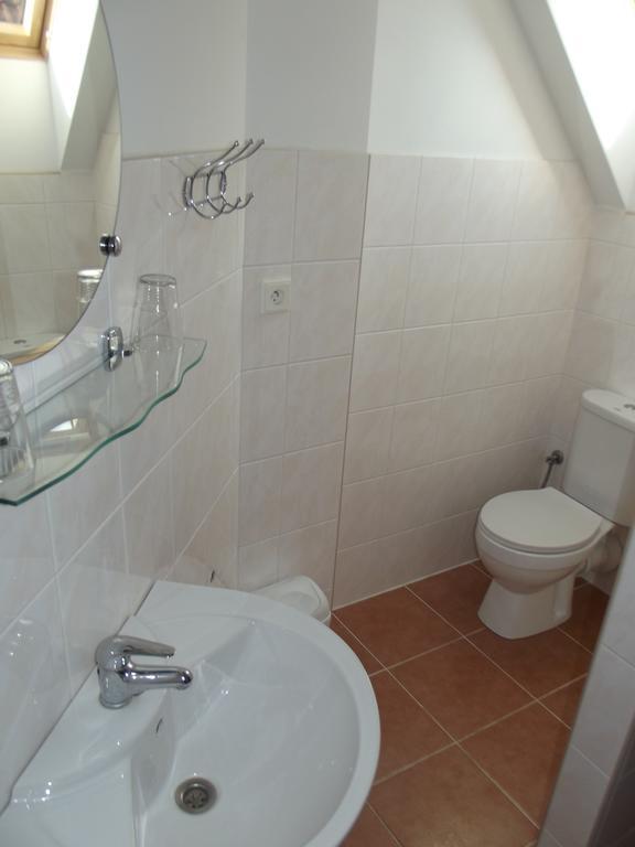Camping & Guest House Pliskovice Mirovice ภายนอก รูปภาพ