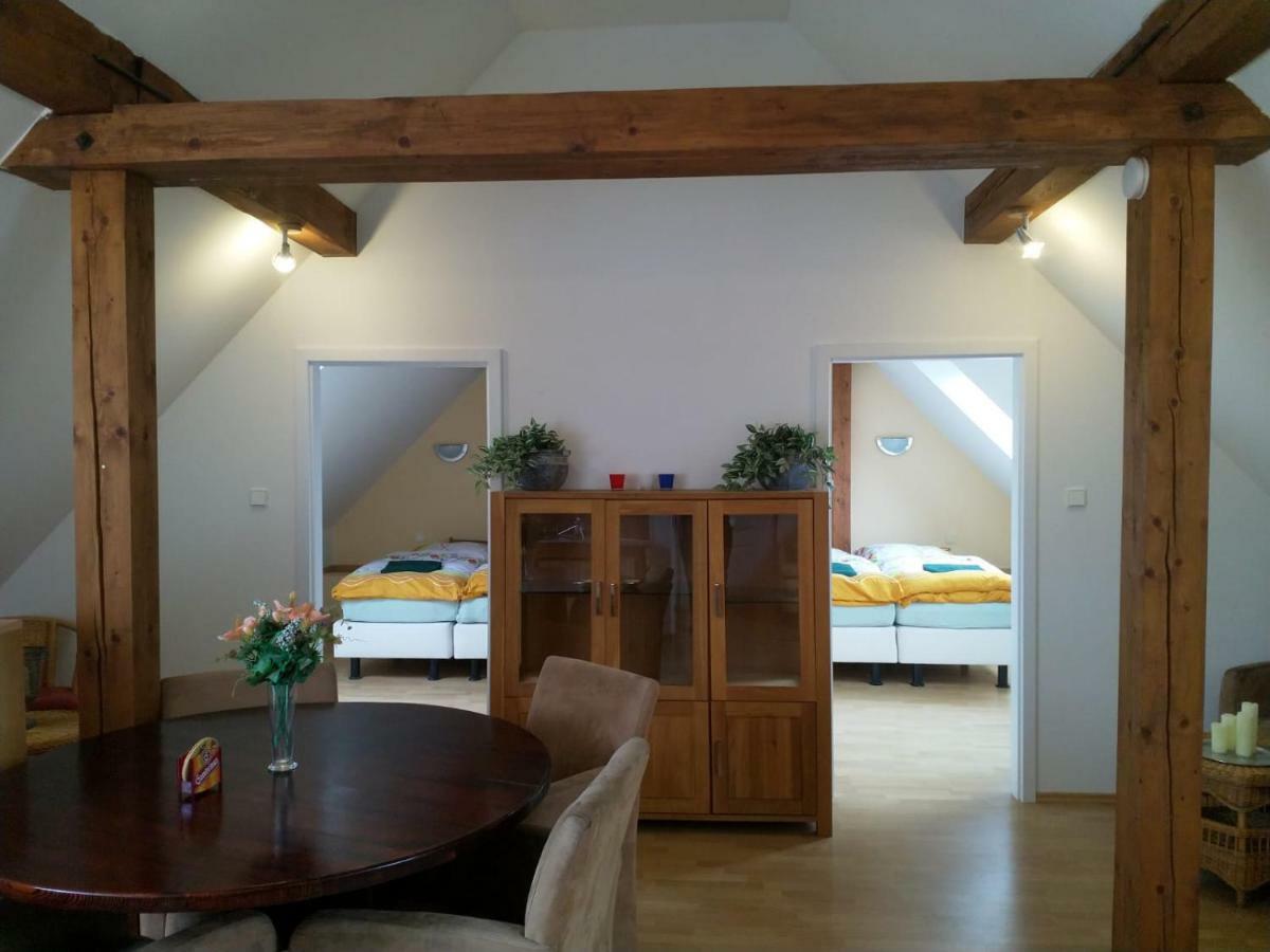 Camping & Guest House Pliskovice Mirovice ภายนอก รูปภาพ